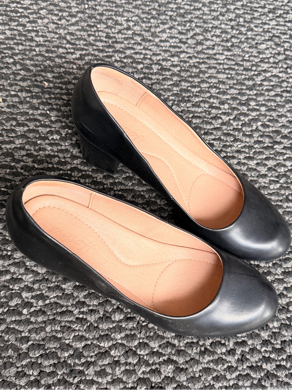Mysoft Flight Attendant Classic Black Women's Faux Leather Low Heel Pump